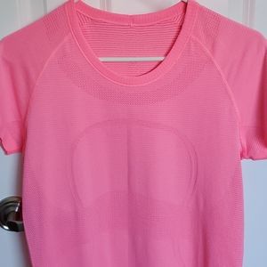 Lululemon 🍋 Neon Pink Swiftly Tech Size 10